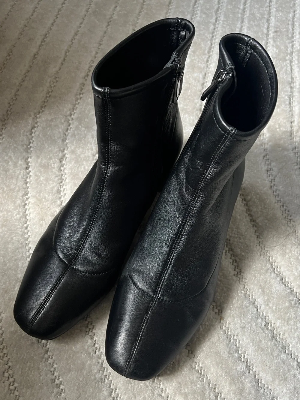 SPLENDID Women’s Betty Block Heel Leather Booties in Black - Size 7.5M